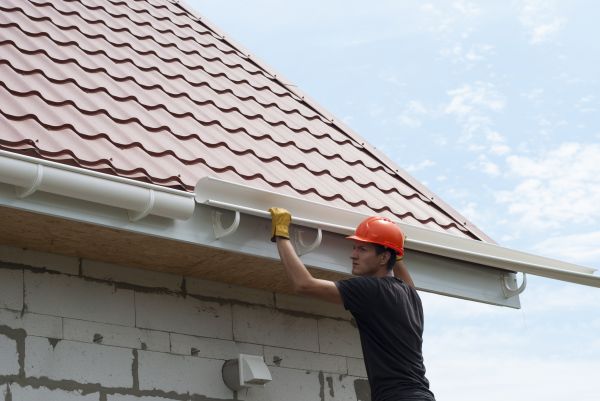Rain Gutter Repair in Holland
