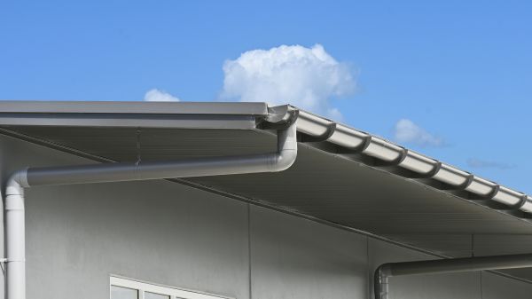 Eavestrough Service in Holland
